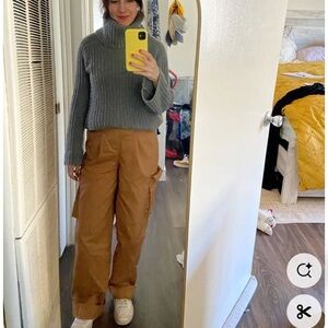 Very cool wide leg cargo pants